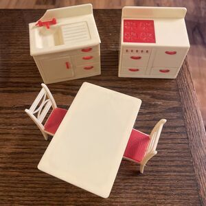 Vtg Renwal Dollhouse Kitchen Appliances Furniture Oven Stove & Sink Table Chair